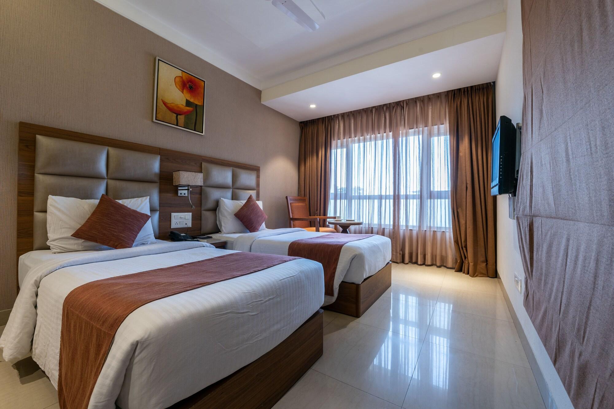 Treebo Trend Surya Nashik Hotel Luaran gambar
