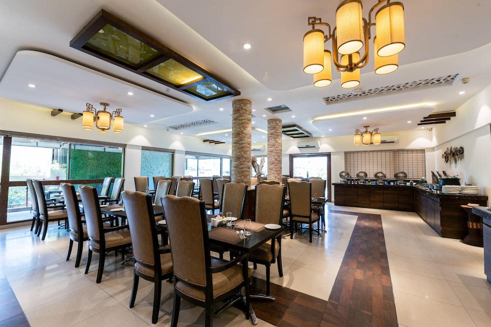 Treebo Trend Surya Nashik Hotel Luaran gambar