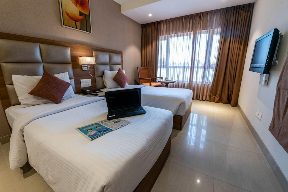 Treebo Trend Surya Nashik Hotel Luaran gambar