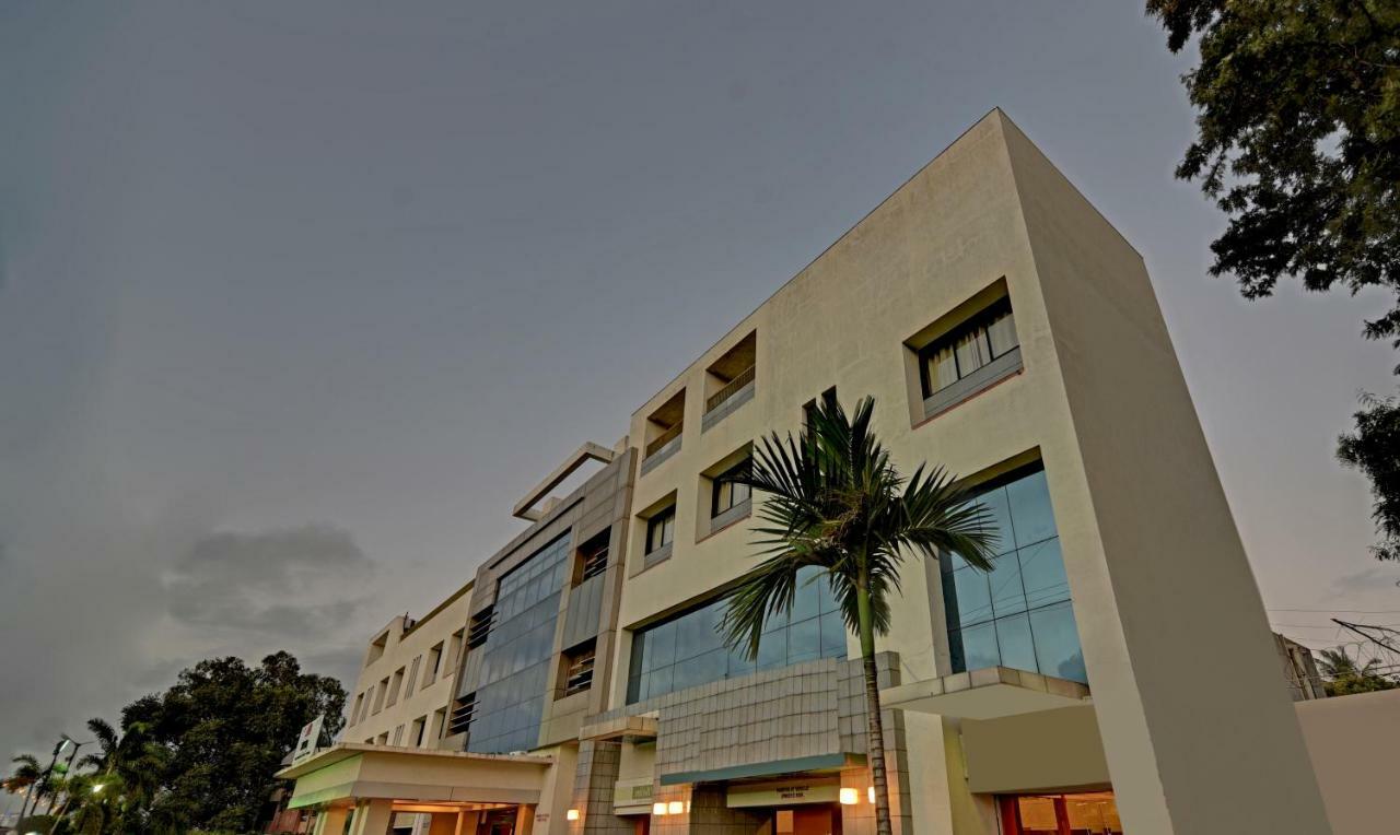 Treebo Trend Surya Nashik Hotel Luaran gambar