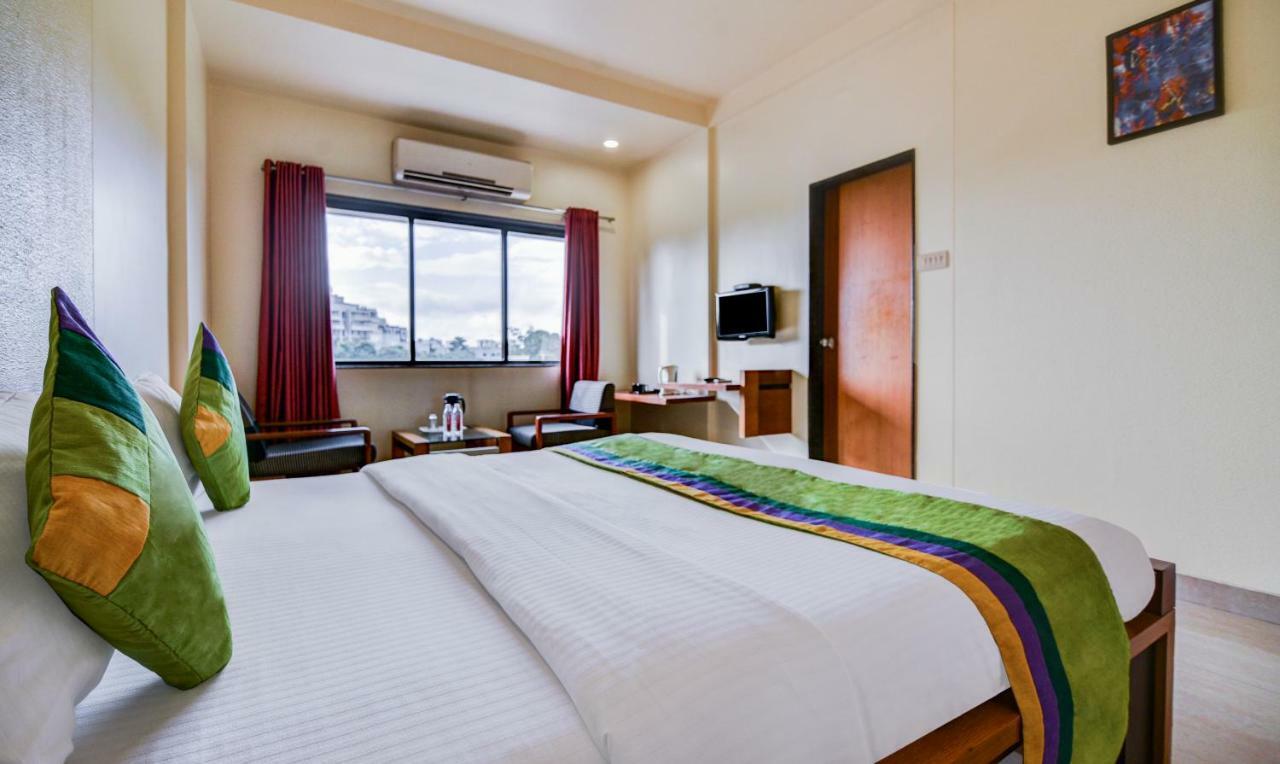 Treebo Trend Surya Nashik Hotel Luaran gambar