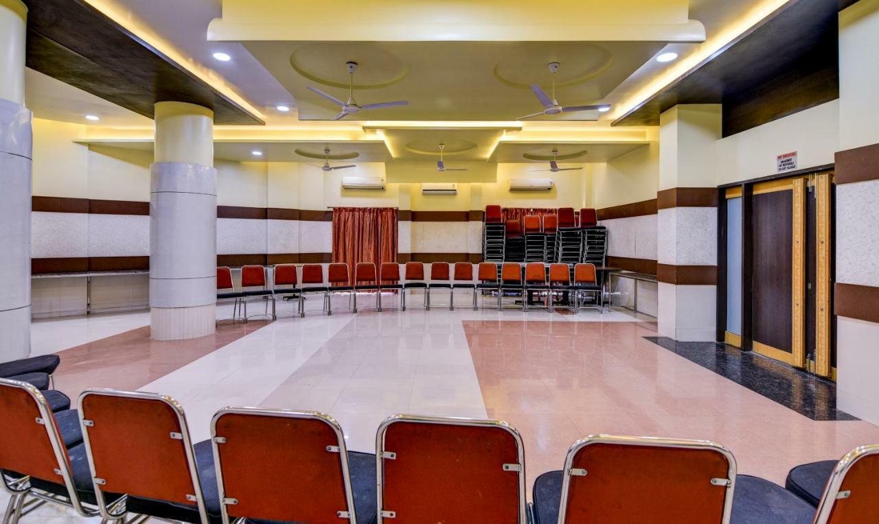Treebo Trend Surya Nashik Hotel Luaran gambar