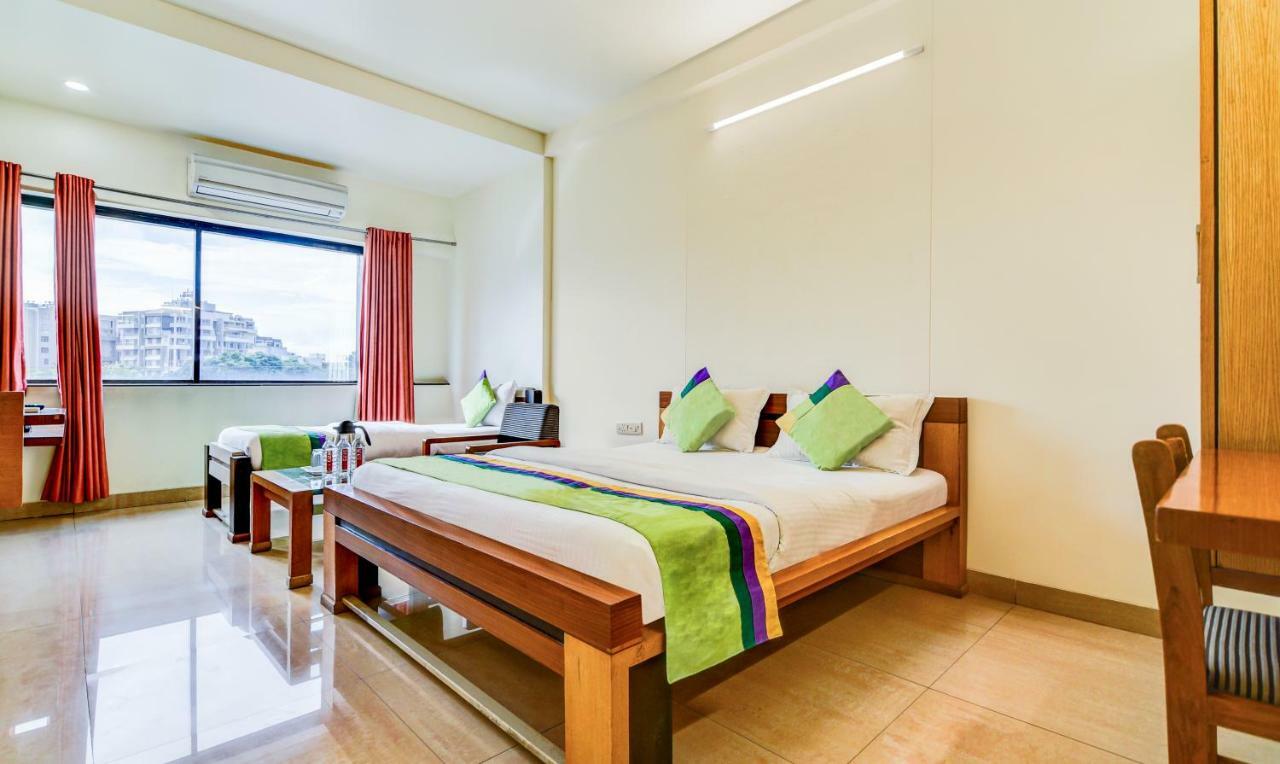 Treebo Trend Surya Nashik Hotel Luaran gambar