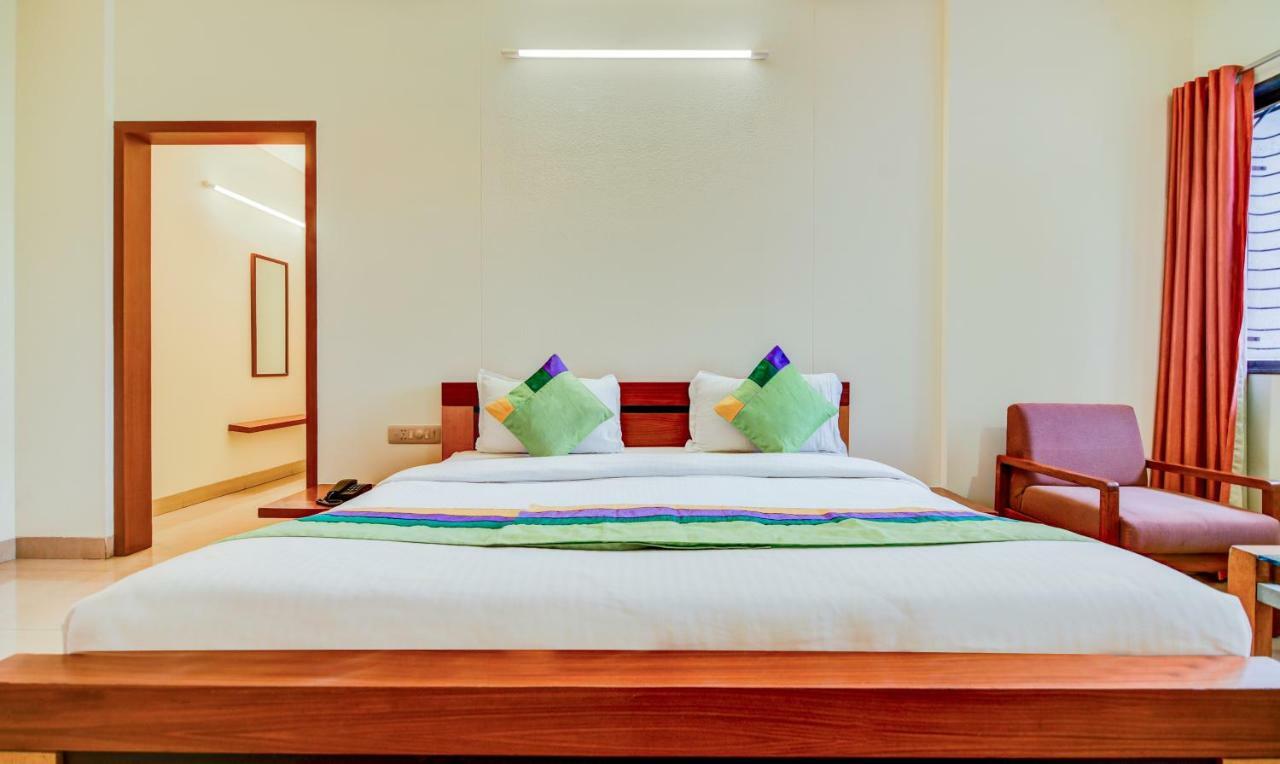 Treebo Trend Surya Nashik Hotel Luaran gambar