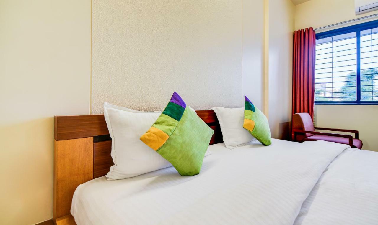 Treebo Trend Surya Nashik Hotel Luaran gambar